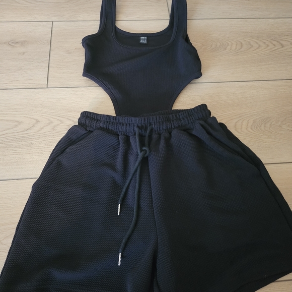 Top - Picture 9 of 9